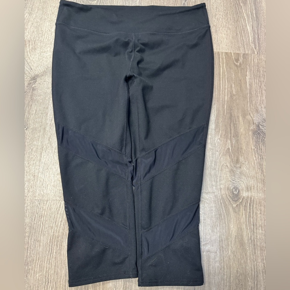 fabletics capri leggings Women’s Xl Mesh On Sided Workout Pants Black